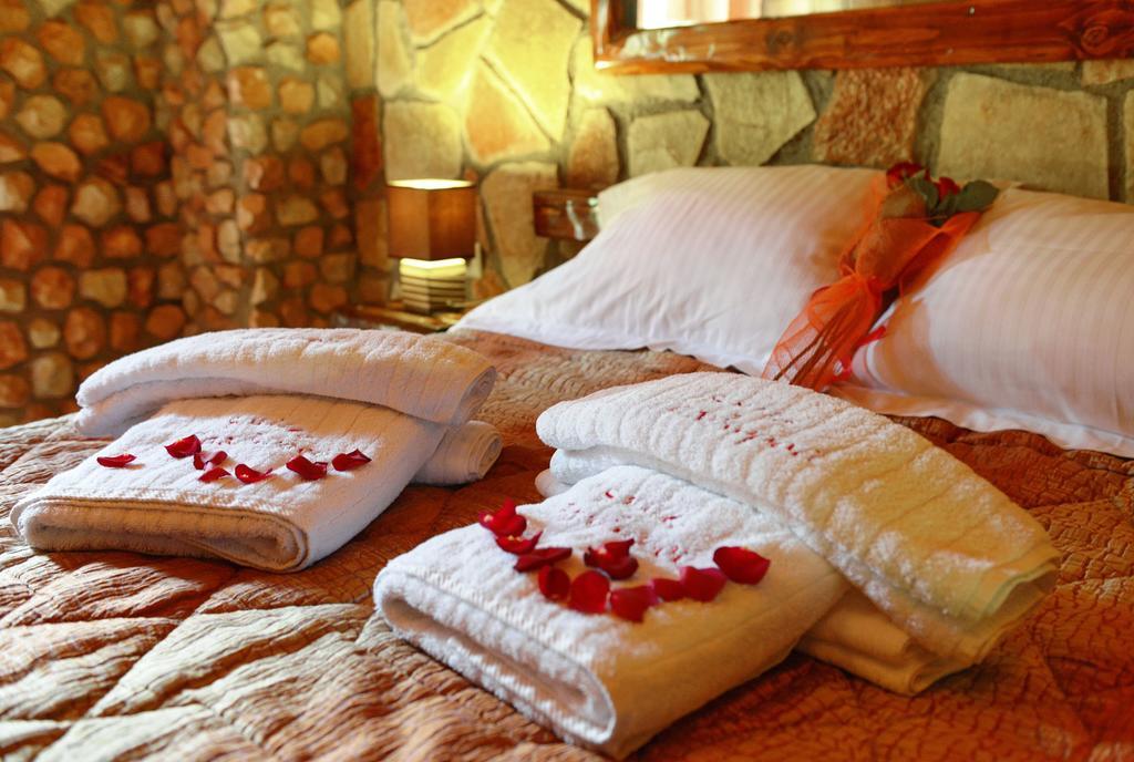 Oneiro Resort Kato Zachlorou Ngoại thất bức ảnh