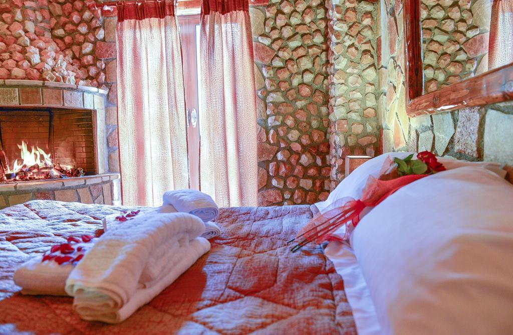 Oneiro Resort Kato Zachlorou Ngoại thất bức ảnh